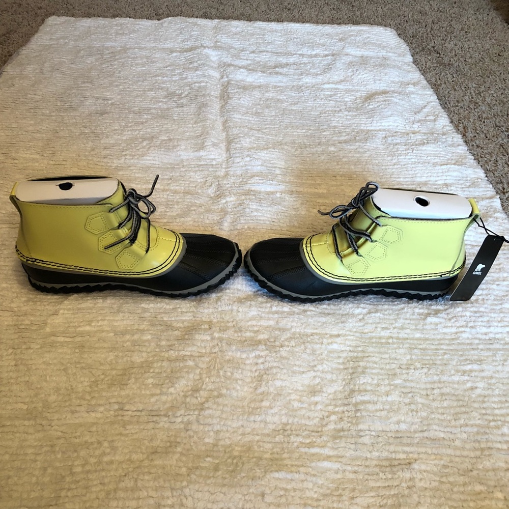 Sorel Out N About Waterproof Rain Boot siz… - Picture 5 of 8